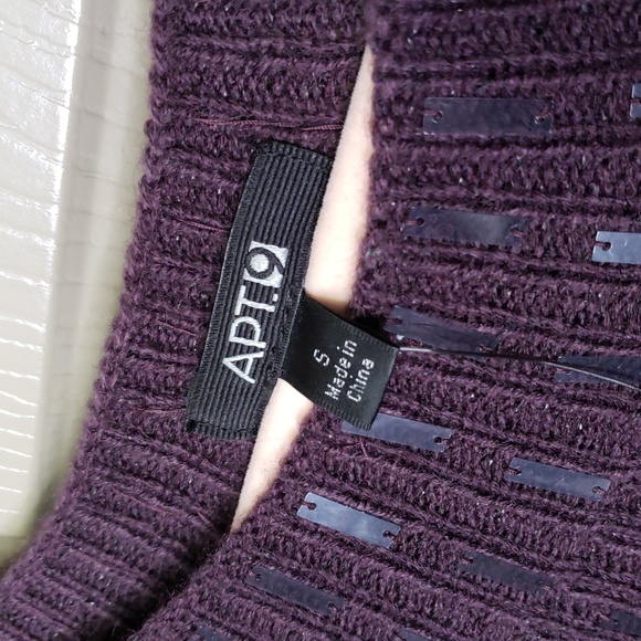 NWT Apt. 9 Women's Plum Satin embellished rib yoke tunic Sweater Size Small - Picture 5 of 7